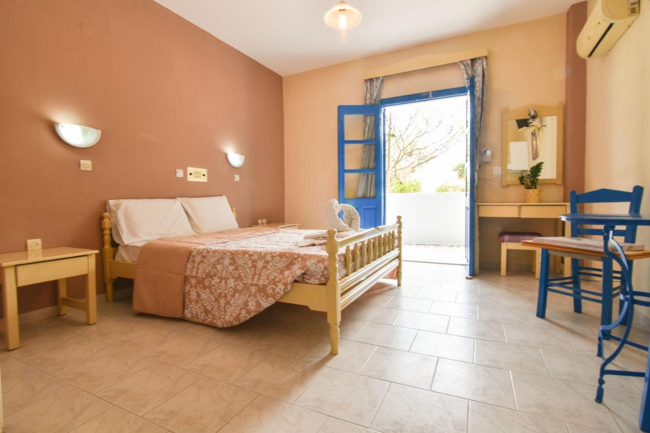 Vardes Hotel Studios Amoopi Luaran gambar