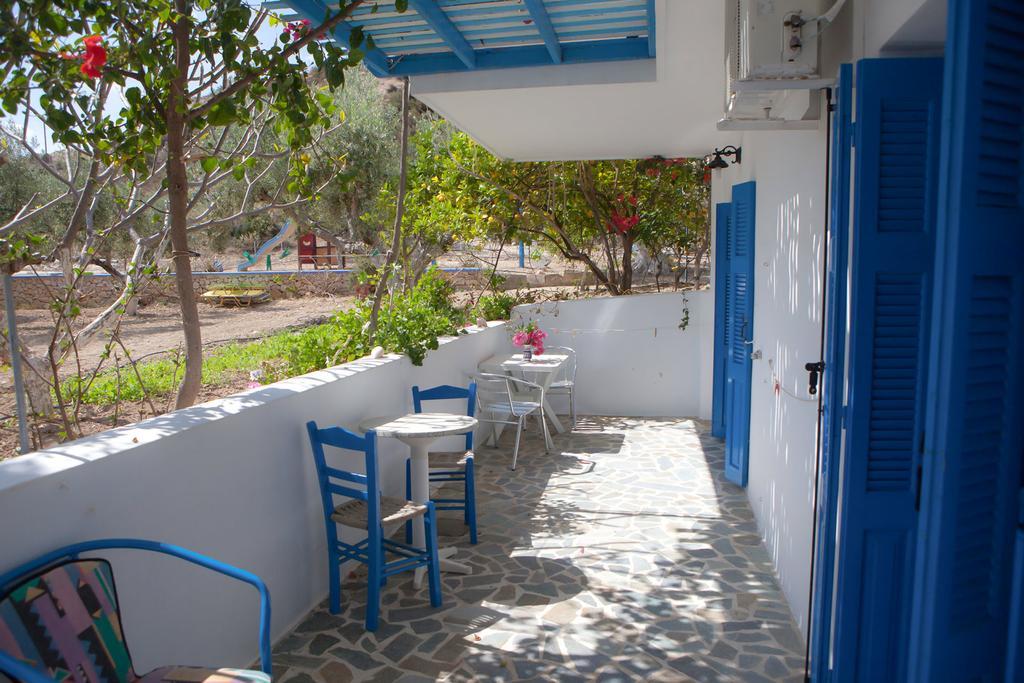 Vardes Hotel Studios Amoopi Luaran gambar